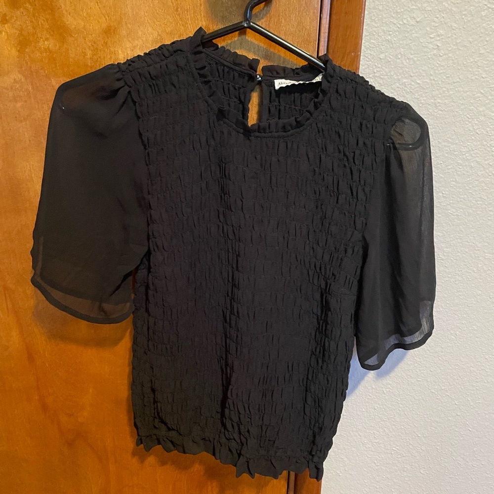 NWOT Abercrombie Smocked Top Black Medium